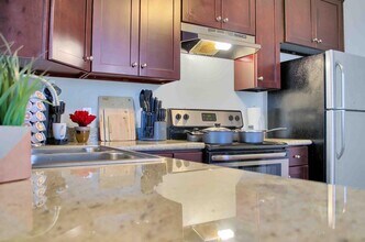 1210 Camp St in New Orleans, LA - Building Photo - Building Photo