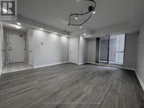 801-1801 Bay St. in Toronto, ON - Building Photo - Building Photo