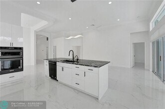 7867 Monarch Ct in Delray Beach, FL - Foto de edificio - Building Photo