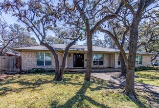 7305 W Rim Dr in Austin, TX - Building Photo - Building Photo
