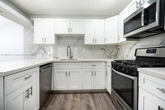 6211 SW 116th Pl in Miami, FL - Building Photo - Building Photo