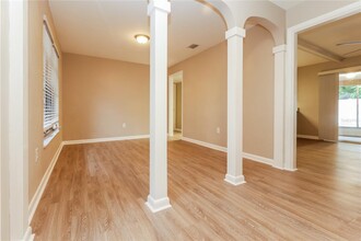 1352 Ranchwood Dr in Clearwater, FL - Building Photo - Building Photo