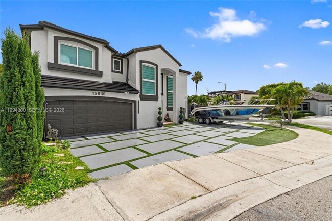 15646 SW 97th Terrace in Miami, FL - Building Photo - Building Photo