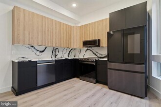 1621 Point Breeze Ave-Unit -2 in Philadelphia, PA - Building Photo - Building Photo