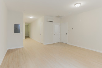 Howard Row in Baltimore, MD - Building Photo - Interior Photo