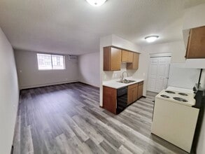 Lake Phalen Place in St. Paul, MN - Building Photo - Building Photo