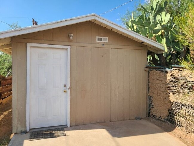 property at 1250 E Allen Rd