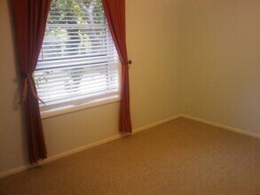16533 21st Ave NE in Shoreline, WA - Building Photo - Building Photo