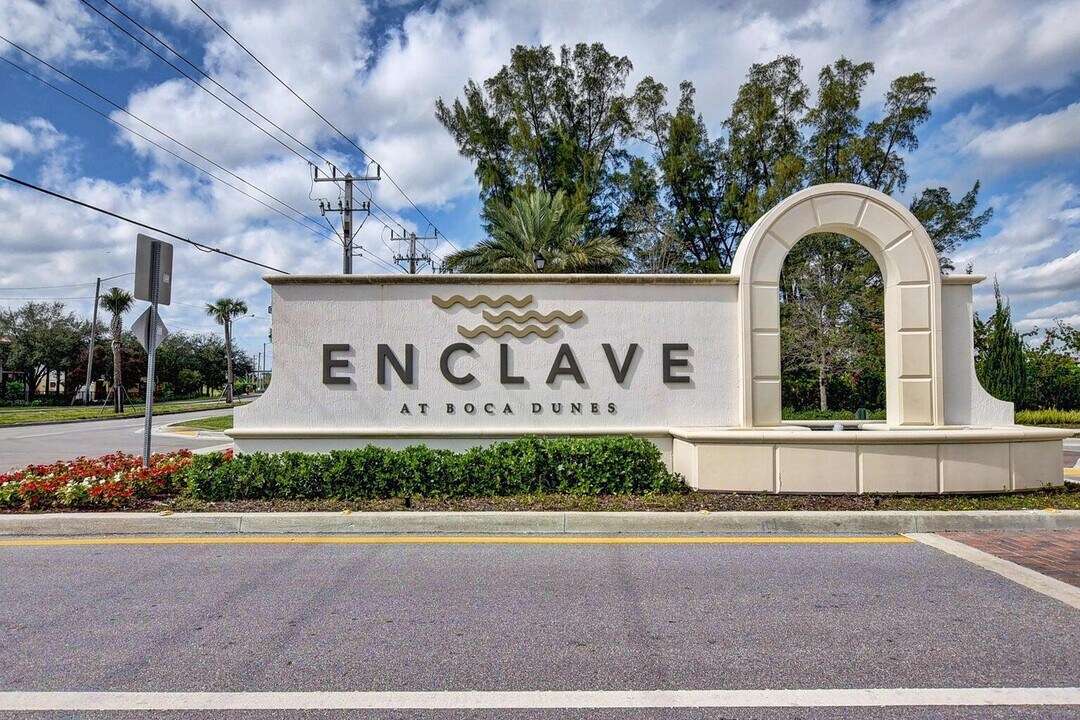 9952 Brickhill Dr in Boca Raton, FL - Building Photo