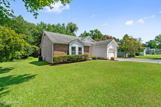 2666 Idlebrook Cir in Midway Park, NC - Building Photo - Building Photo