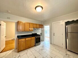 22 Howell St, Unit 2 in Boston, MA - Building Photo