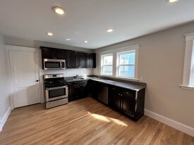 346-346 Hyde Park Ave in Boston, MA - Building Photo