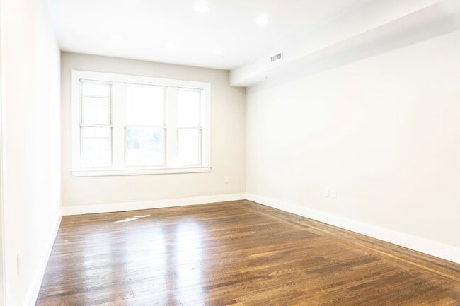 property at 2021 Commonwealth Ave