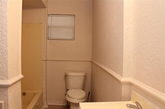 531 W Spurgeon St in Fort Worth, TX - Building Photo - Building Photo