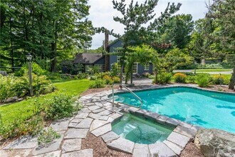 21 Jericho Rd N in Sherman, CT - Building Photo - Building Photo