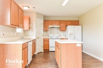 800 Stockport Way in McLeansville, NC - Foto de edificio - Building Photo