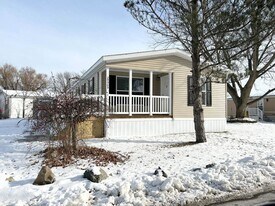 29909 Flushing Dr in New Baltimore, MI - Building Photo