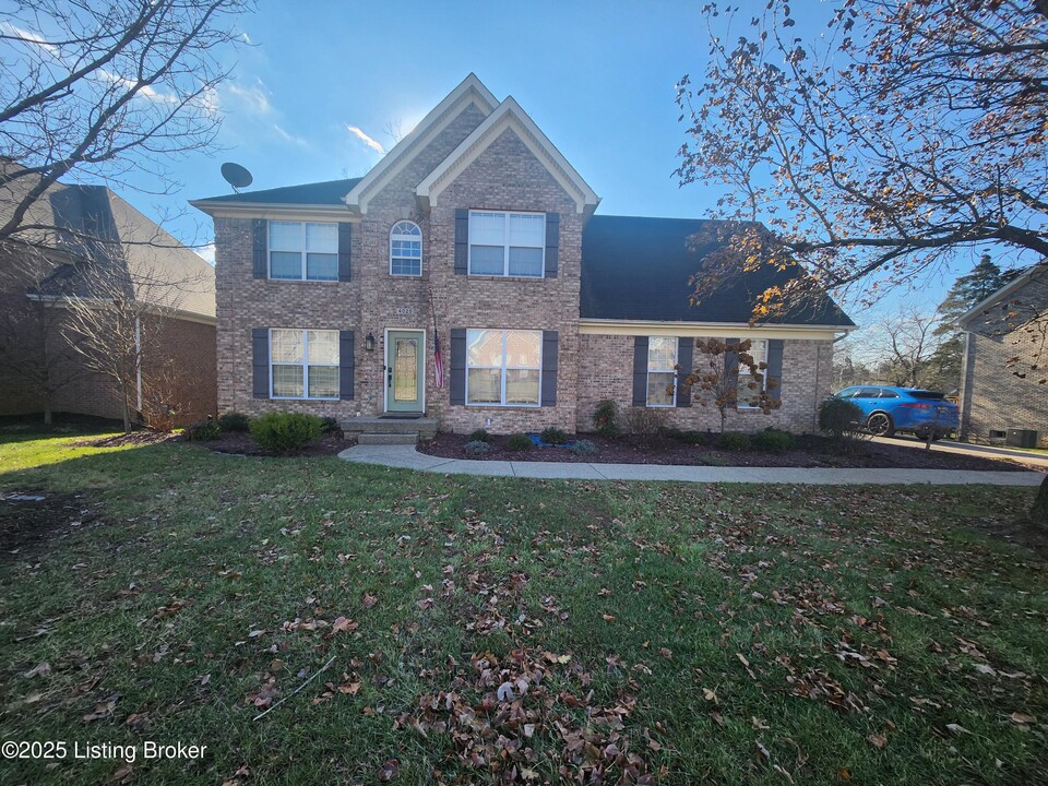 4025 Landherr Dr in Jeffersontown, KY - Building Photo