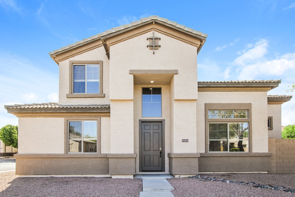 14289 W Lexington Ave in Goodyear, AZ - Building Photo