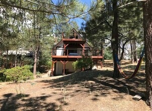 638 Main St in Big Bear Lake, CA - Building Photo - Building Photo