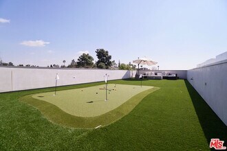 2030 Talmadge St in Los Angeles, CA - Building Photo - Building Photo