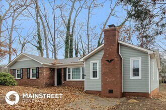 10019 Arbor Dale Ave in Charlotte, NC - Building Photo - Building Photo