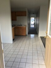 2710 E Douglas Ave in Des Moines, IA - Building Photo - Building Photo