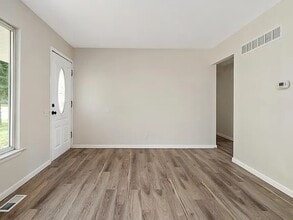 1240 Mullanphy Ln in Florissant, MO - Building Photo - Building Photo