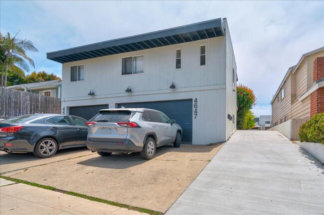 property at 4645-4647 Saratoga Ave