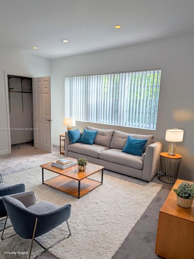 1015 19th St in Miami Beach, FL - Building Photo - Building Photo