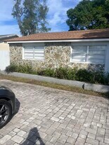 5706 Candlewood St in West Palm Beach, FL - Building Photo