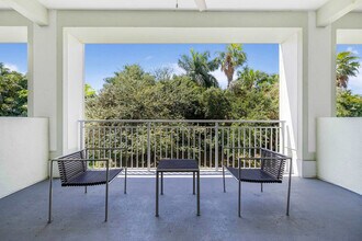 5300 NW 87th Ave in Doral, FL - Building Photo - Building Photo