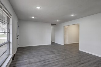 2716 S Vermont Ave. in Joplin, MO - Building Photo - Building Photo