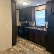 157 Washington in Belleville, MI - Building Photo