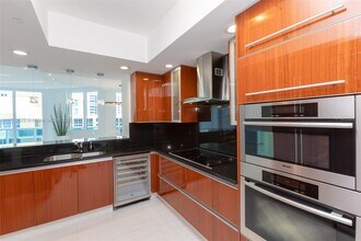 2711 S Ocean Dr in Hollywood, FL - Building Photo - Building Photo