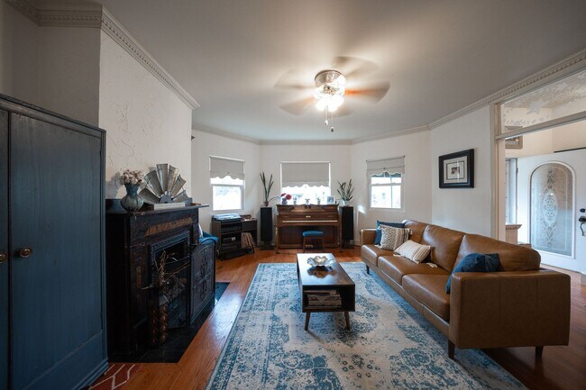 424 2nd St in Oakmont, PA - Building Photo - Building Photo