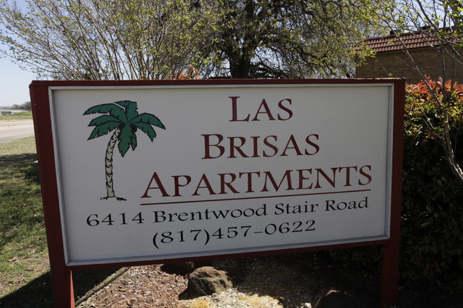 Las Brisas Apartments in Fort Worth, TX - Foto de edificio - Building Photo