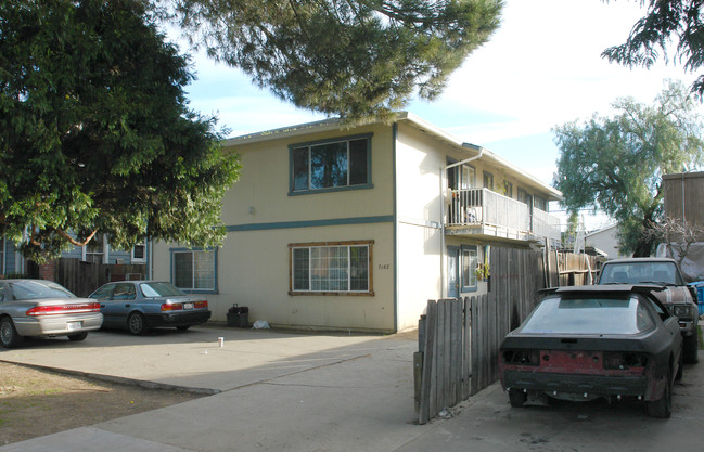 7182 Church St in Gilroy, CA - Building Photo - Building Photo