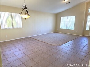 5425 Thomaston Ct in Las Vegas, NV - Building Photo - Building Photo