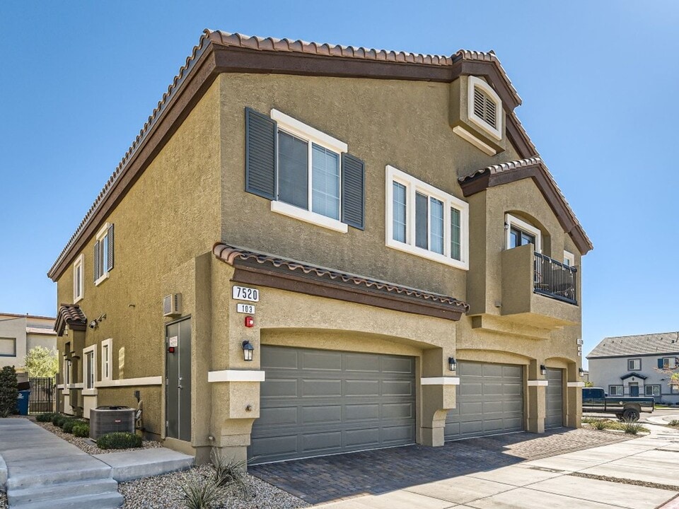 7520 Pink Moon St in North Las Vegas, NV - Building Photo