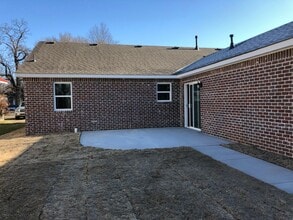 327 E Will Rogers Blvd in Claremore, OK - Building Photo - Building Photo