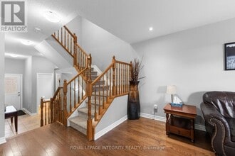 410 Goldenbrook Way in Ottawa, ON - Building Photo - Building Photo