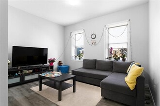 650 Dudley Av in Winnipeg, MB - Building Photo - Building Photo
