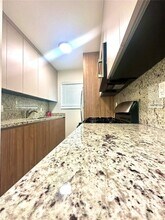 660 Lenox Ave., Unit 3 in Miami Beach, FL - Building Photo - Building Photo