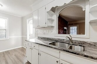 4527 Robney Dr in Columbia, SC - Foto de edificio - Building Photo