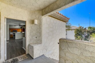 6908 Indian Chief Dr in Las Vegas, NV - Building Photo - Building Photo