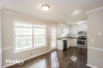 390 Fox Meadow Dr in Covington, GA - Building Photo - Building Photo