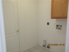 2820 Wickieup Ave in Kingman, AZ - Building Photo - Building Photo