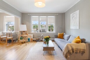 988 Memorial Dr, Unit 485 in Cambridge, MA - Building Photo