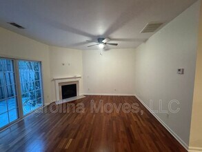 121 Pine Walk Dr in Greenville, SC - Building Photo - Building Photo